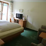 Voglauerhof Hotel 3*