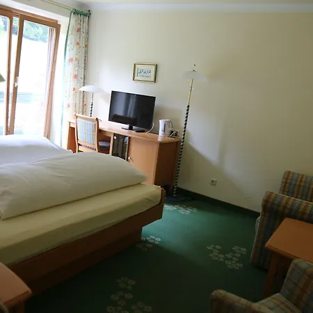 Voglauerhof Hotel 3*